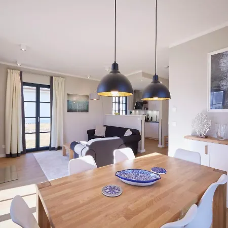 Ferienhaus Reetland Am - Premium Reetdachvilla Mit 3 Schlafzimmern, Sauna Und Kamin F07